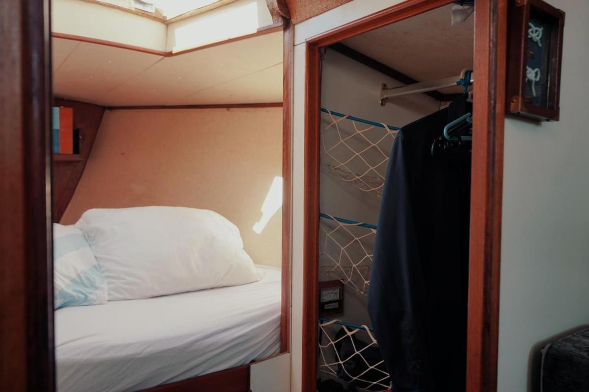 Cozy Lisbon Marina Sleepaboard - Sail Away Hotel Exterior photo